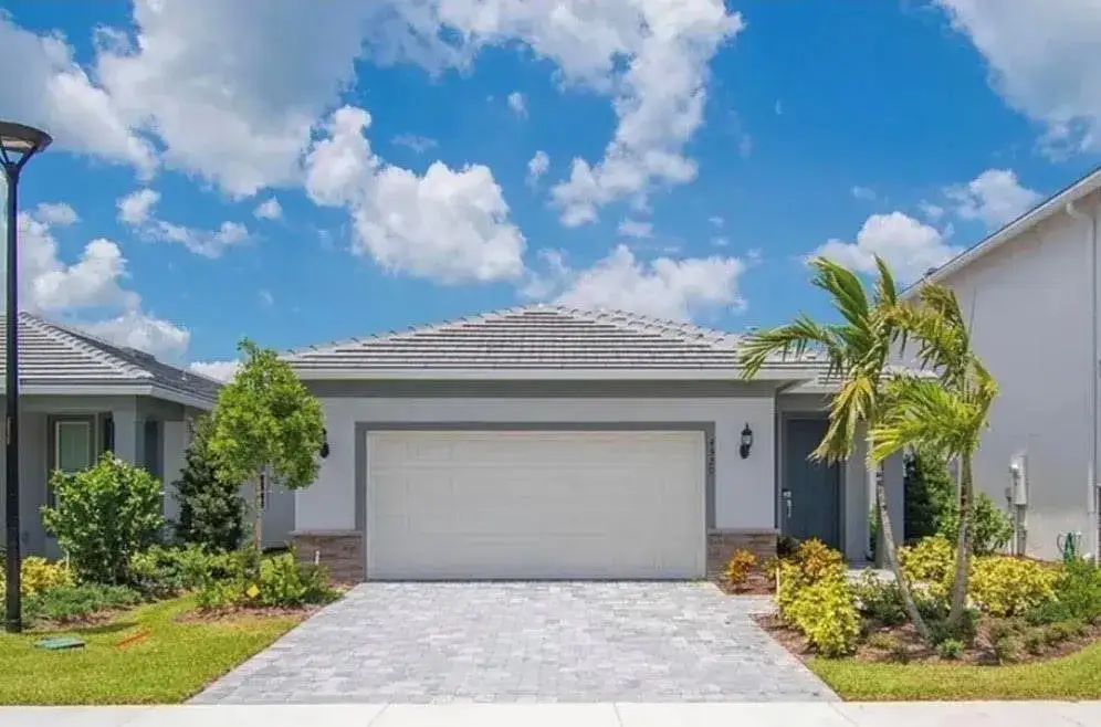 3 bedroom 2 bath Residential Lease for rent at 4520 Jolly Roger Manor, Vero Beach FL 32967