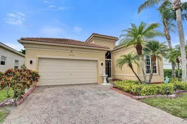 2 bedroom 2 bath Residential for sale at 15334 Fiorenza Circle, Delray Beach FL 33446