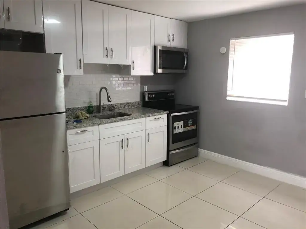 2 bedroom 1 bath Residential Lease for rent at 839 NW 14th Avenue # 1, Fort Lauderdale FL 33311