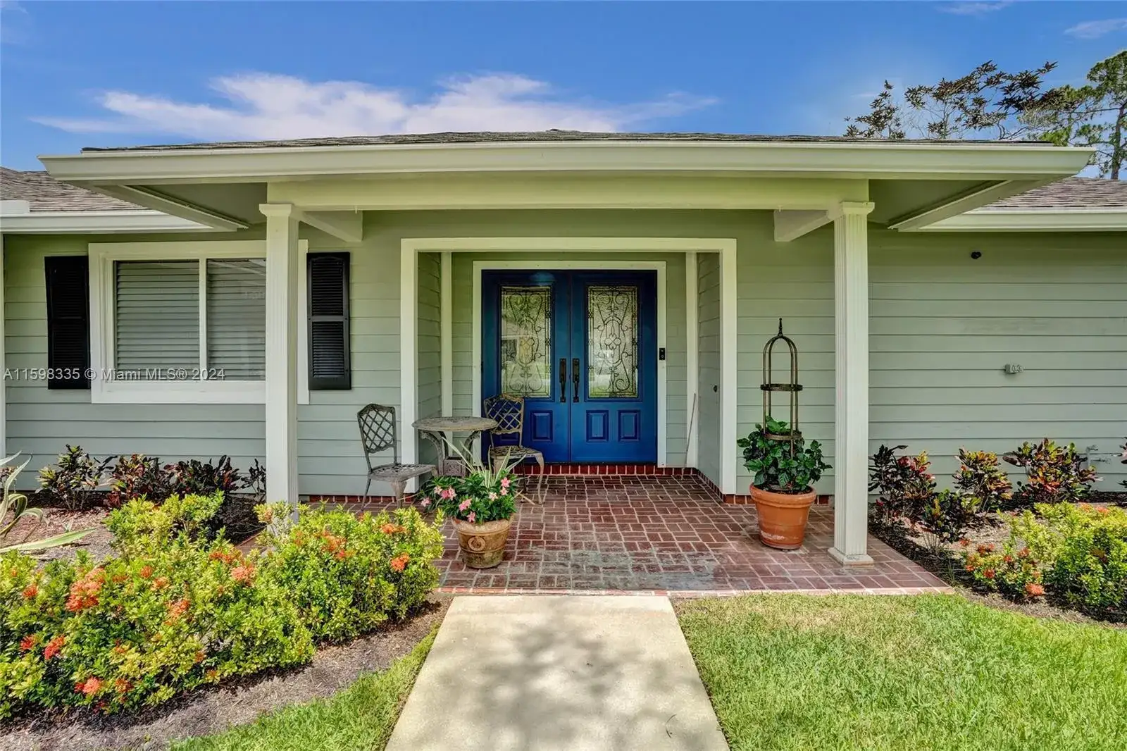 3 bedroom 2 bath Residential Lease for rent at 874 Blueberry Drive, Wellington FL 33414