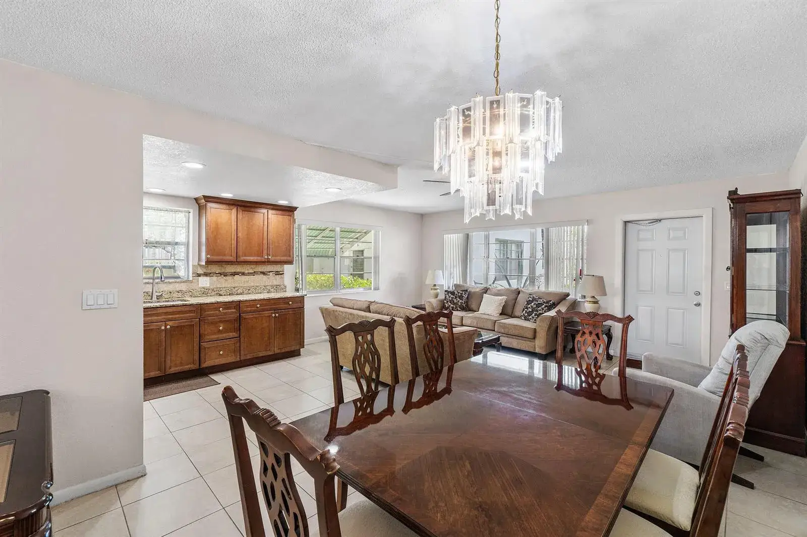 1 bedroom 1 bath Residential for sale at 57 Canterbury, West Palm Beach FL 33417