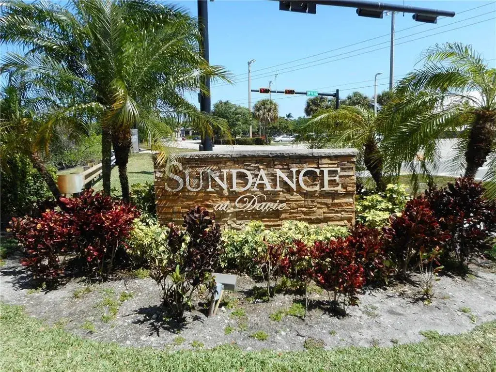 1 bedroom 1 bath Residential Lease for rent at 2736 S University Drive # 1104, Davie FL 33328