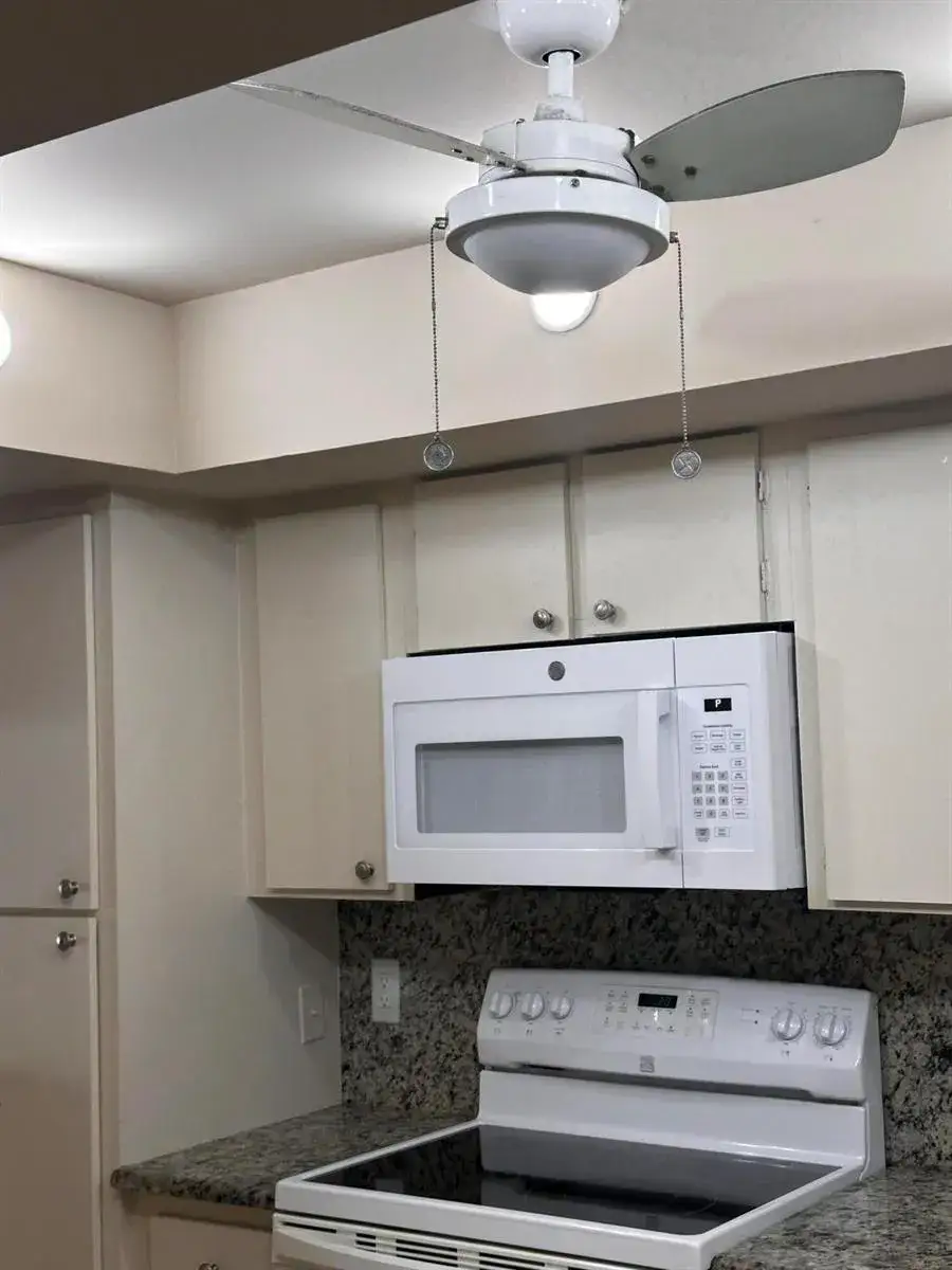 2 bedroom 2 bath Residential Lease for rent at 3212 Strawflower Way # 204, Lake Worth FL 33467