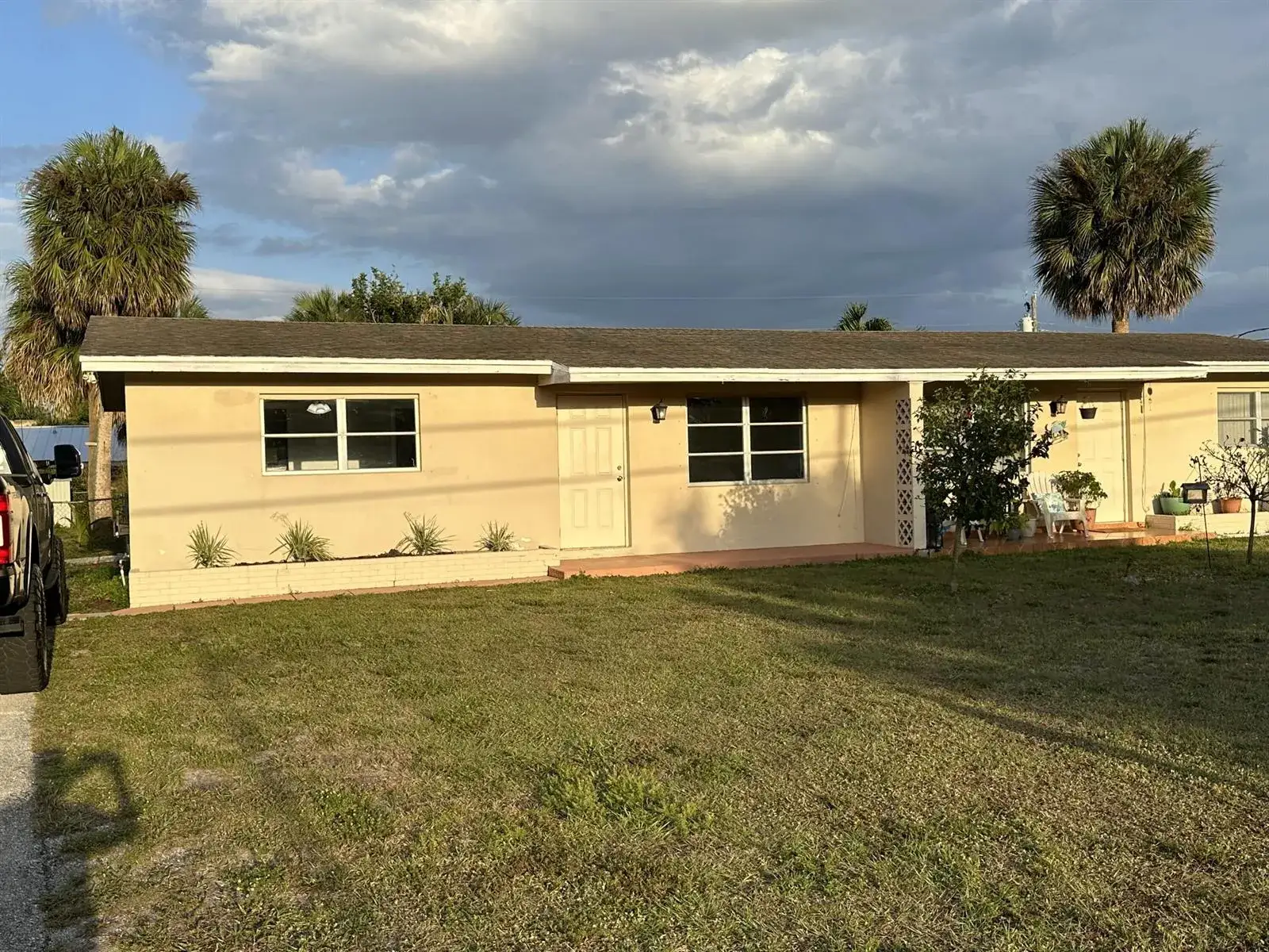 2 bedroom 1 bath Residential Lease for rent at 8502 Sunset Drive, Palm Beach Gardens FL 33410