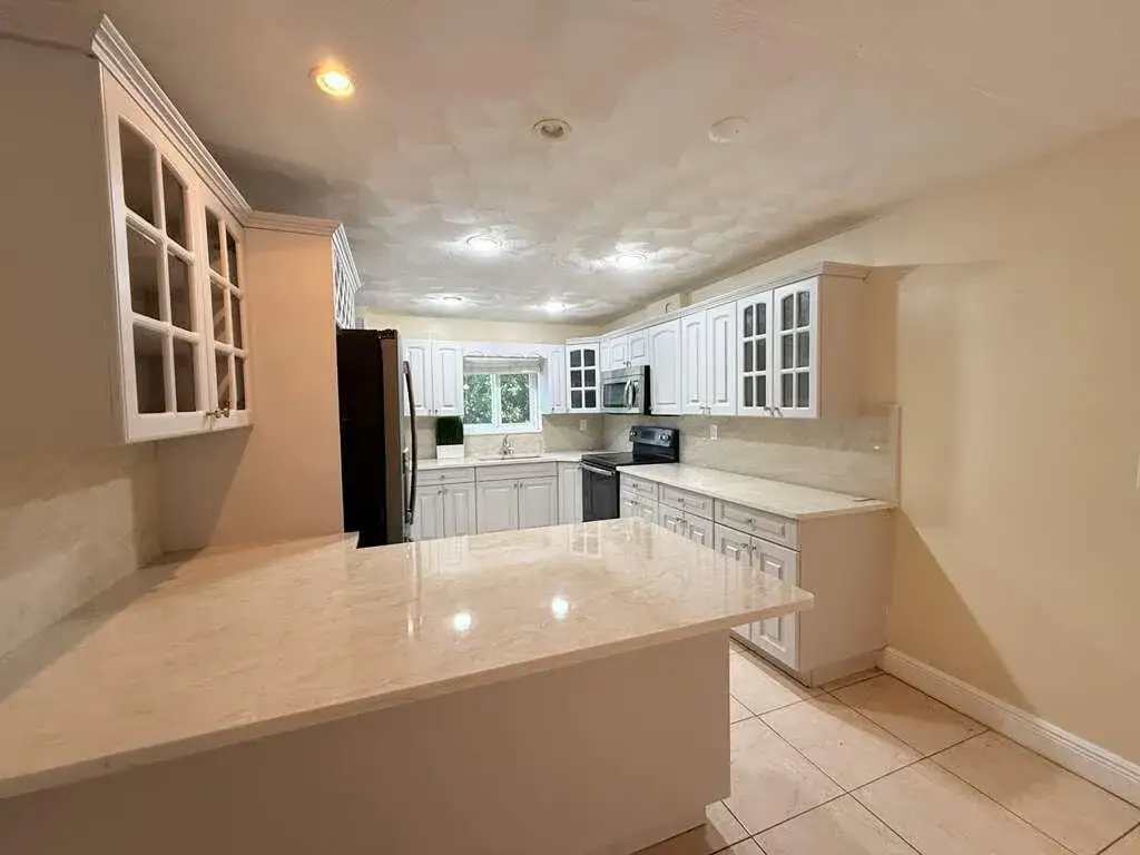 2 bedroom 2 bath Residential for sale at 2210 Taylor Street # 207, Hollywood FL 33020