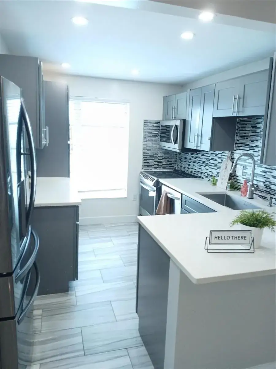 2 bedroom 2 bath Residential for sale at 4170 Inverrary Drive # 412, Lauderhill FL 33319