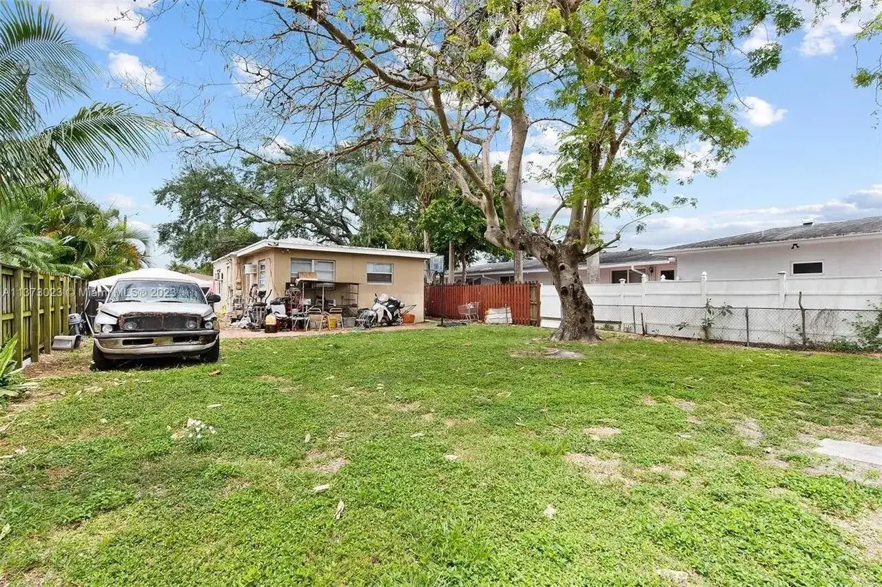 2 bedroom 1 bath Residential Lease for rent at 2434 Mckinley Street, Hollywood FL 33020