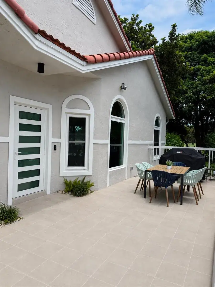 3 bedroom 2 bath Residential for sale at 4103 Carriage Drive # H4, Pompano Beach FL 33069