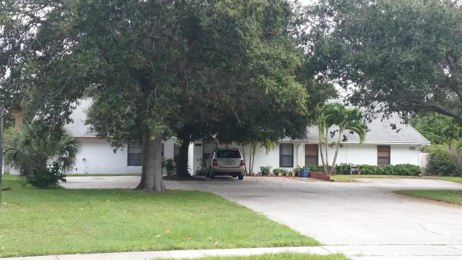3 bedroom 2 bath Residential Lease for rent at 12738 Peconic Court, Wellington FL 33414