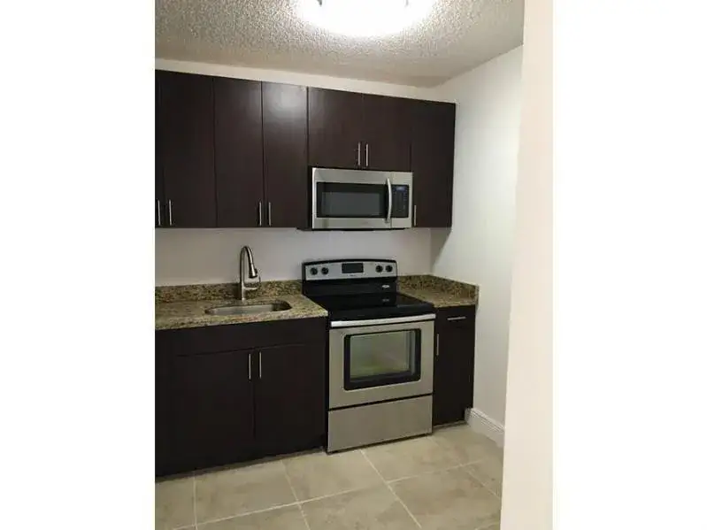 2 bedroom 1 bath Residential Lease for rent at 4003 N University Drive # 107, Sunrise FL 33351