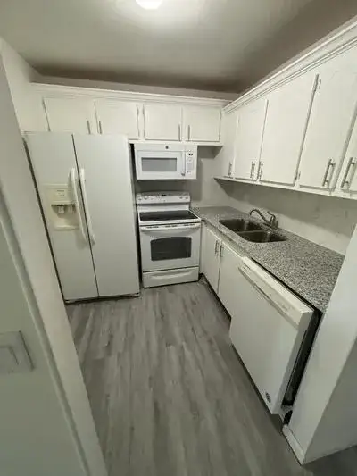 1 bedroom 1 bath Residential for sale at 244 Windsor K, West Palm Beach FL 33417
