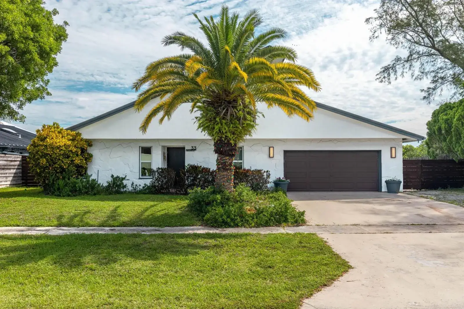 4 bedroom 3 bath Residential Lease for rent at 33 Oregon Lane, Boca Raton FL 33487