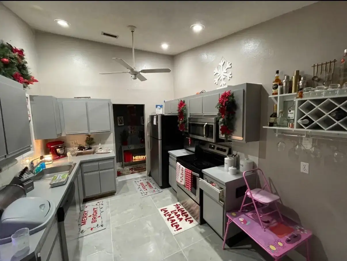 3 bedroom 2 bath Residential for sale at 7620 NW 38th Court, Sunrise FL 33351