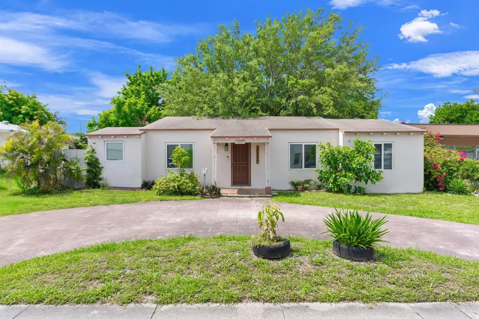 2126 Washington Street, Hollywood FL 33020
