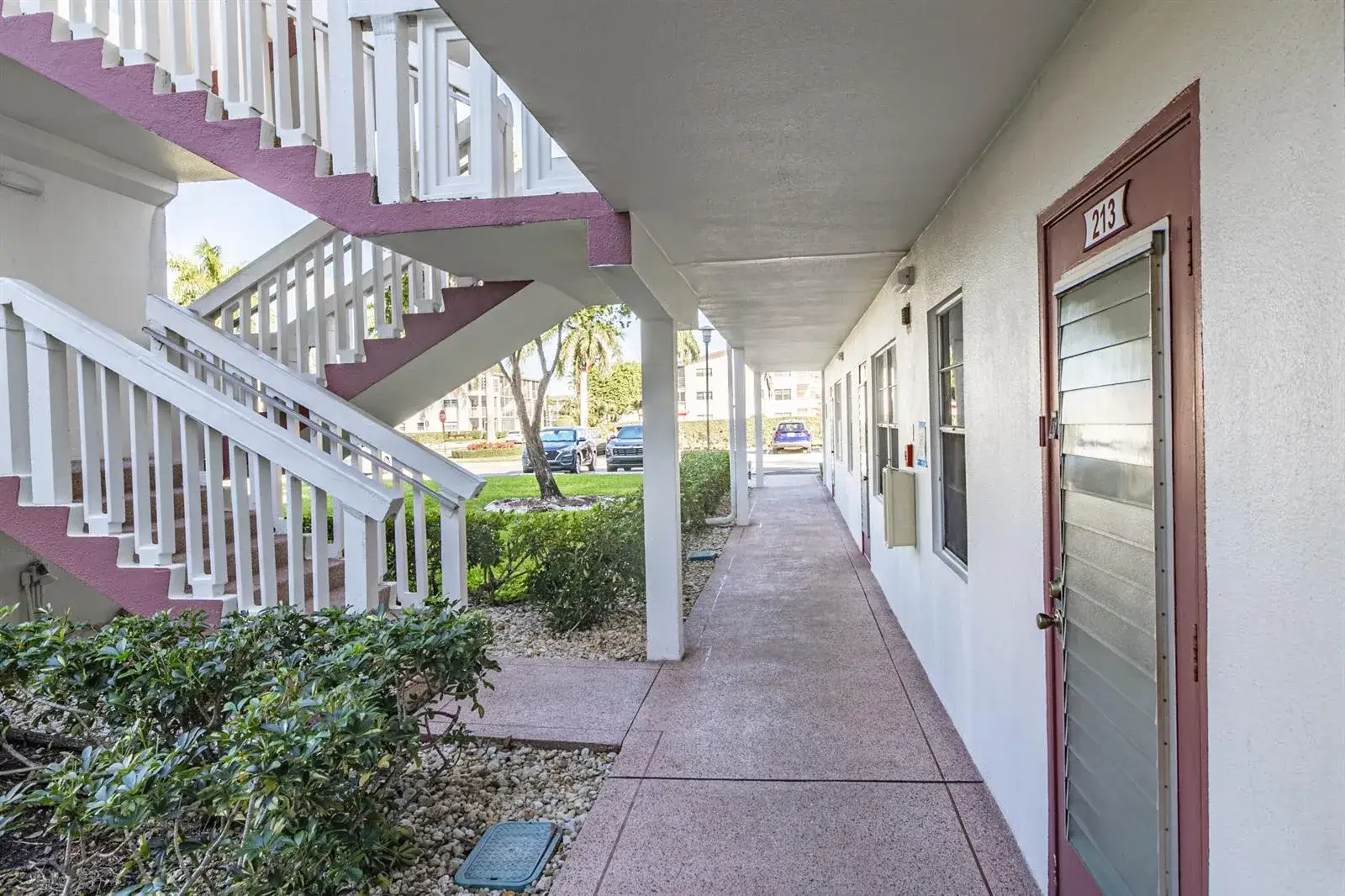 2 bedroom 1 bath Residential for sale at 213 Fanshaw F, Boca Raton FL 33434