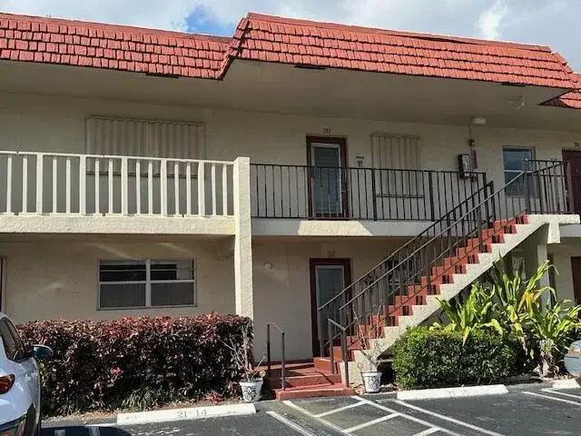 2 bedroom 2 bath Residential Lease for rent at 21 Abbey Lane # 107, Delray Beach FL 33446