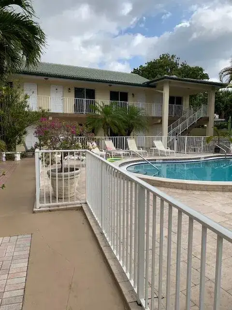 1 bedroom 1 bath Residential Lease for rent at 1907 NE 2nd Street # 2, Deerfield Beach FL 33441