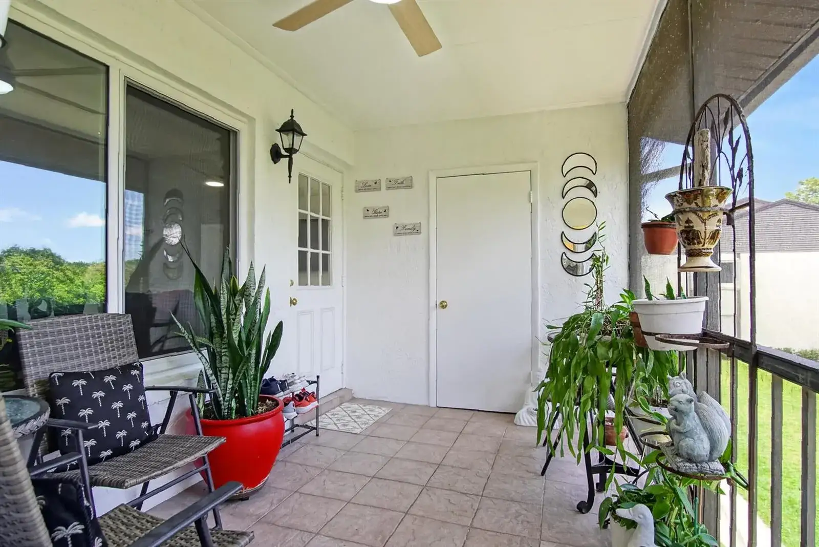 2 bedroom 1 bath Residential for sale at 5930 Whispering Pine Way # 2, FL 33463