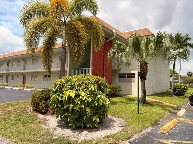 2 bedroom 2 bath Residential Lease for rent at 607 S State Rd 7 # 1g, Margate FL 33068