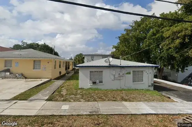 2 bedroom 1 bath Residential Lease for rent at 709 11th Street # 2, West Palm Beach FL 33401