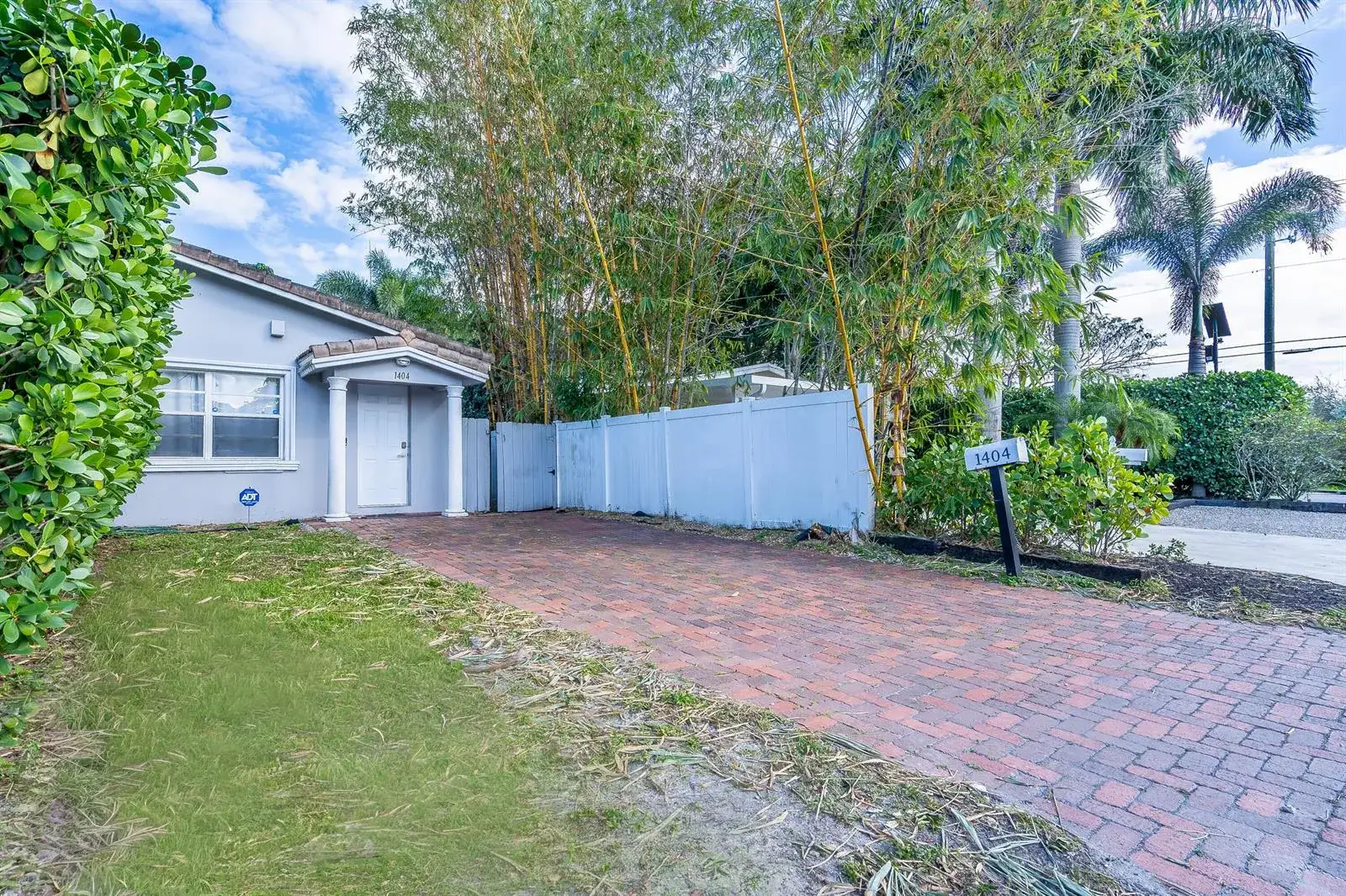 2 bedroom 1 bath Residential Lease for rent at 1404 NW 4th Avenue, Fort Lauderdale FL 33311