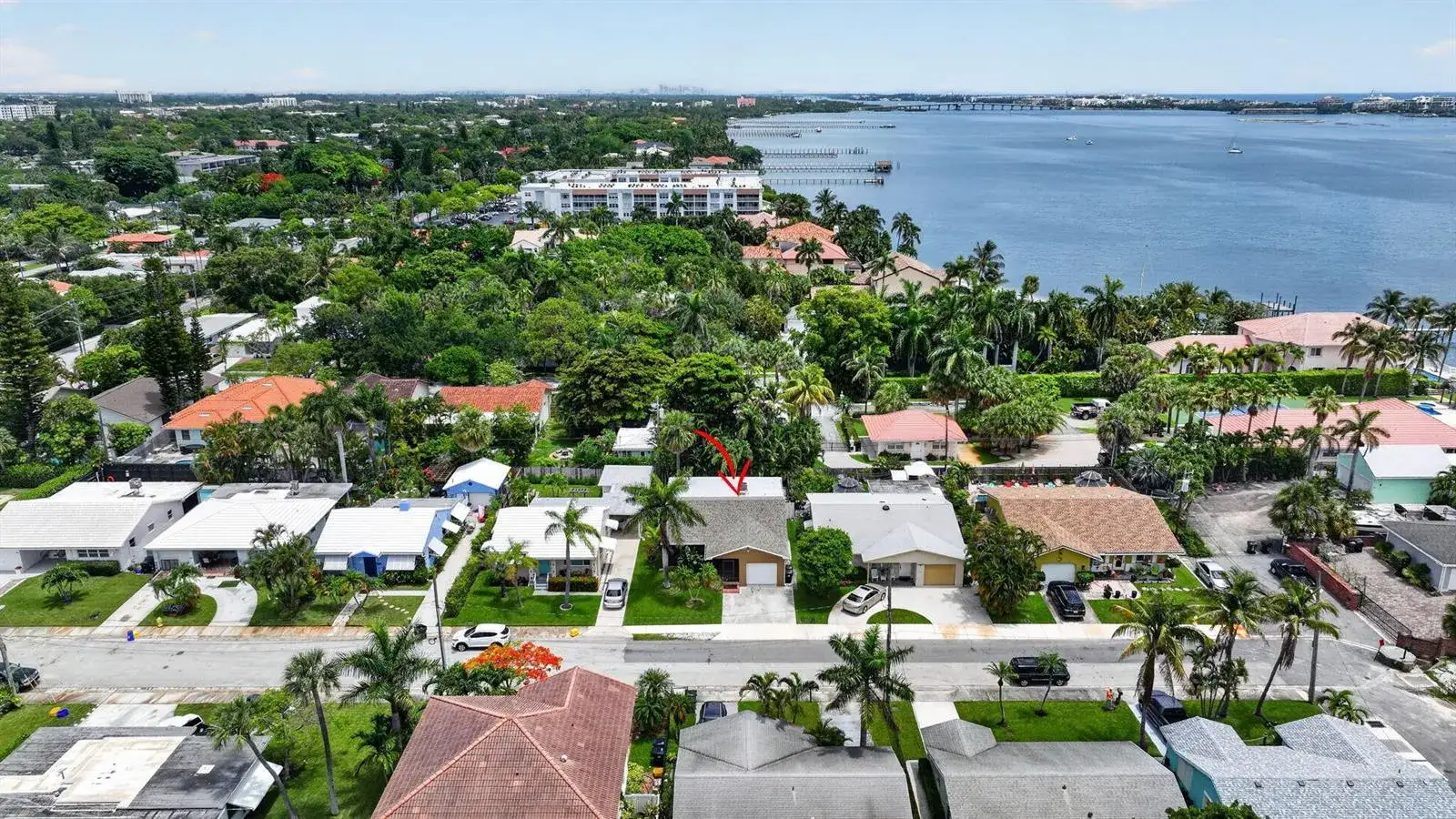 3 bedroom 2 bath Residential for sale at 70 18th Avenue S, FL 33460