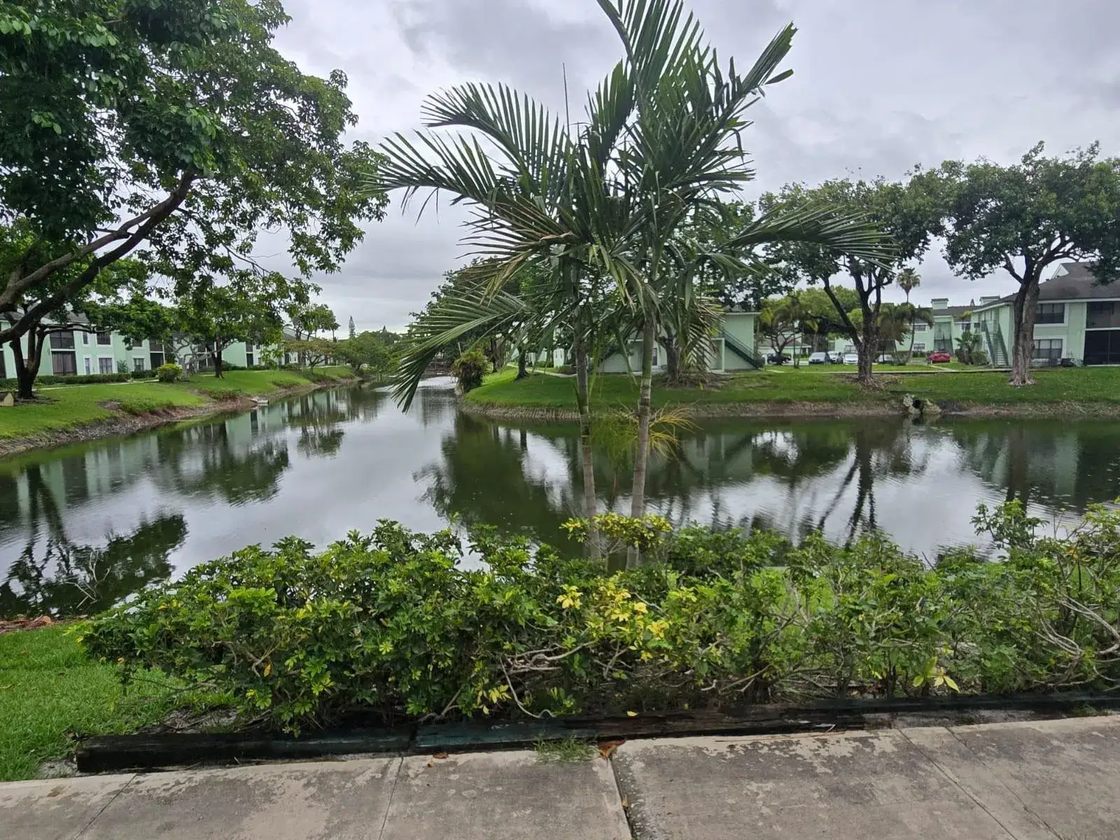 2 bedroom 1 bath Residential for sale at 8775 NW 39th Street NW # 8775, Sunrise FL 33351