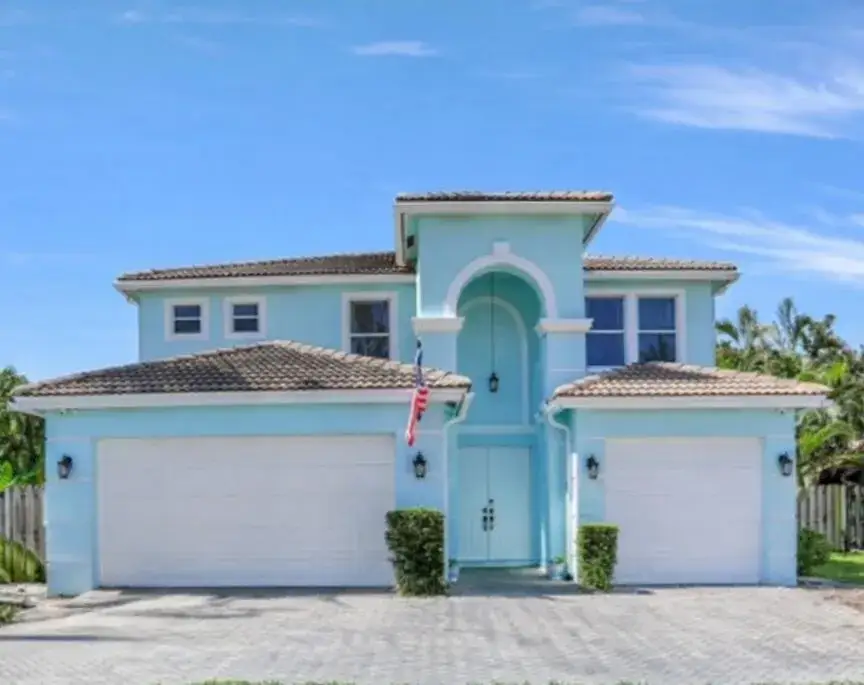 5 bedroom 4 bath Residential for sale at 400 SW 15th Drive, Boca Raton FL 33432
