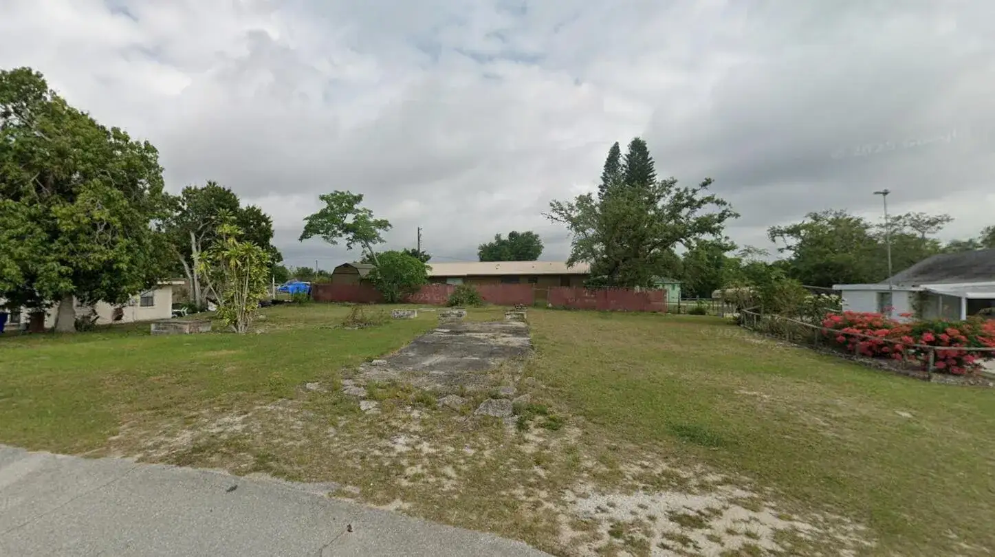 Land/Boat Docks for sale at 110 Bethune Street, Lake Placid FL 33852
