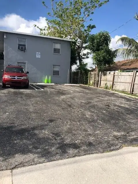 2 bedroom 1 bath Residential Lease for rent at 824 21st Street # 3, West Palm Beach FL 33407