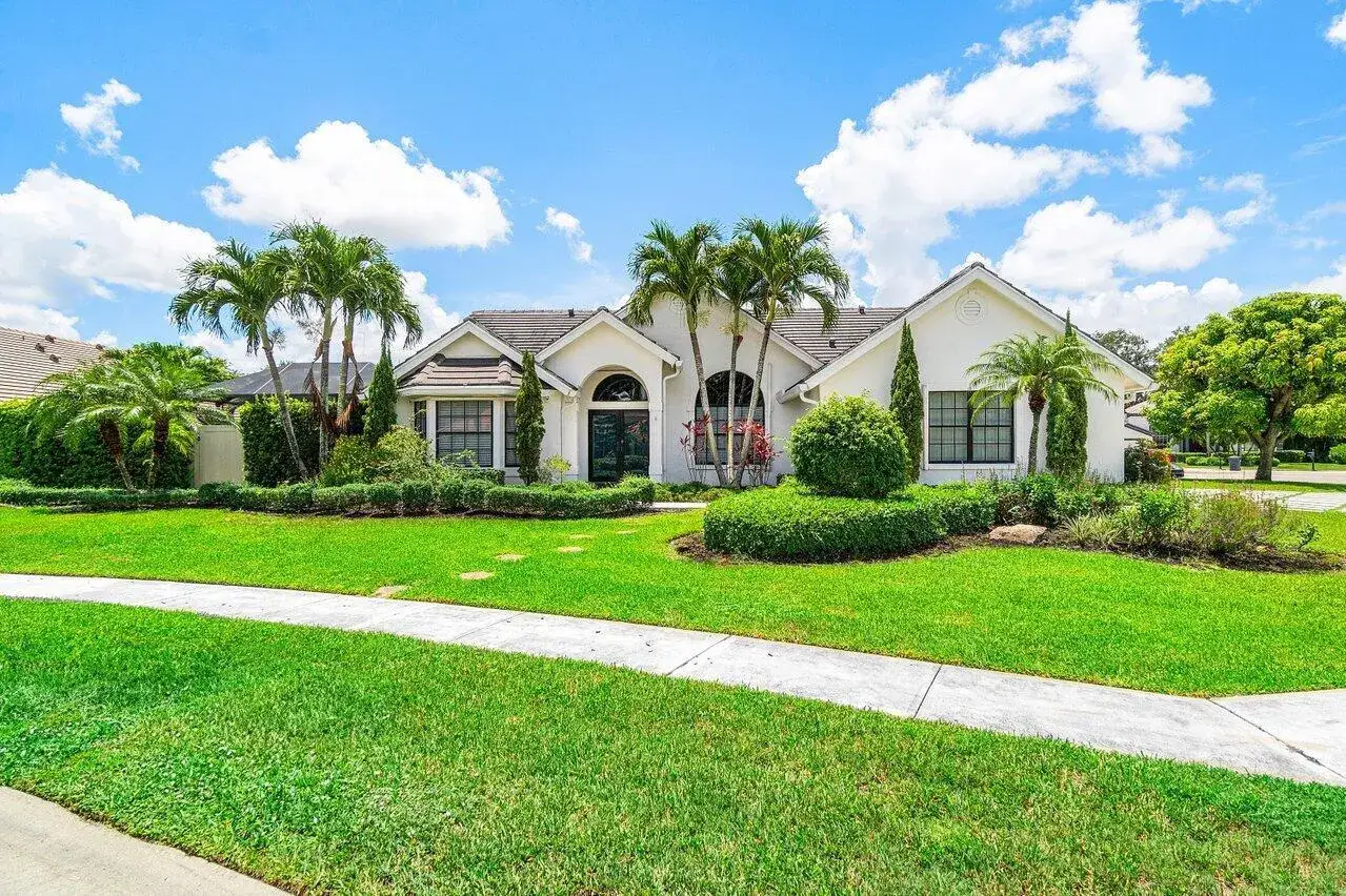 4 bedroom 2 bath Residential Lease for rent at 2470 Sandstone Court, Wellington FL 33414