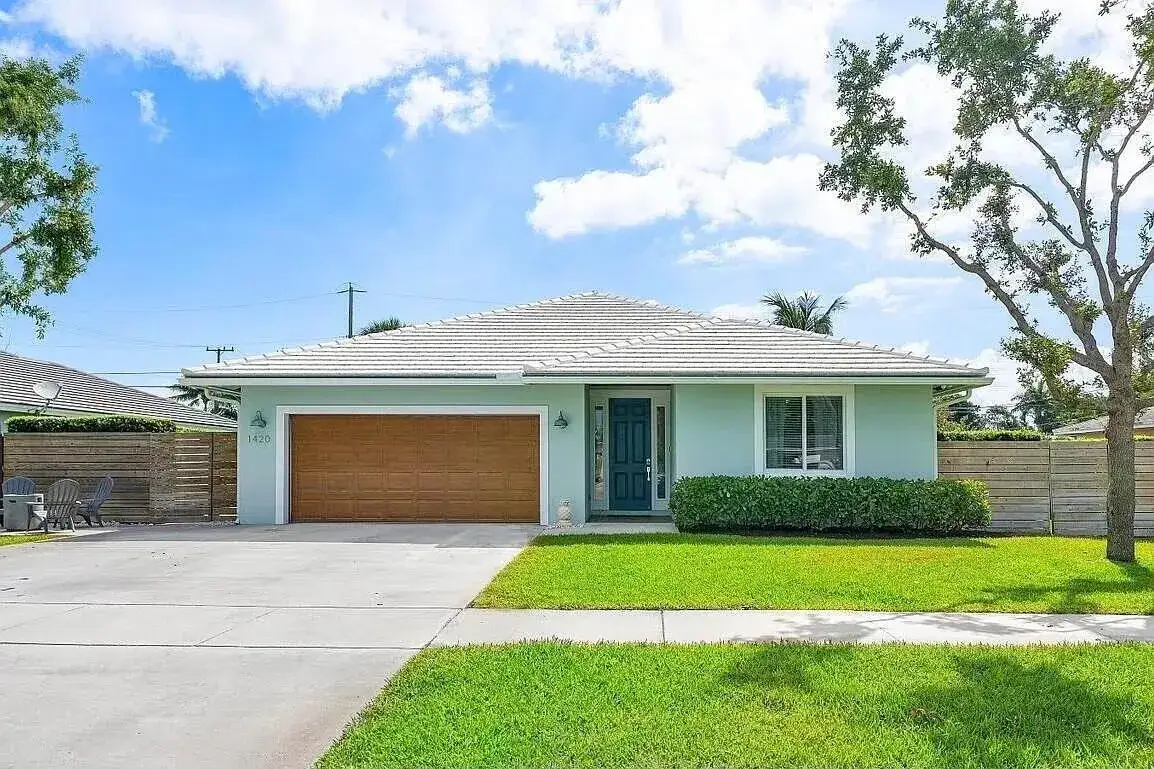 3 bedroom 2 bath Residential Lease for rent at 1420 High Ridge Road, FL 33461