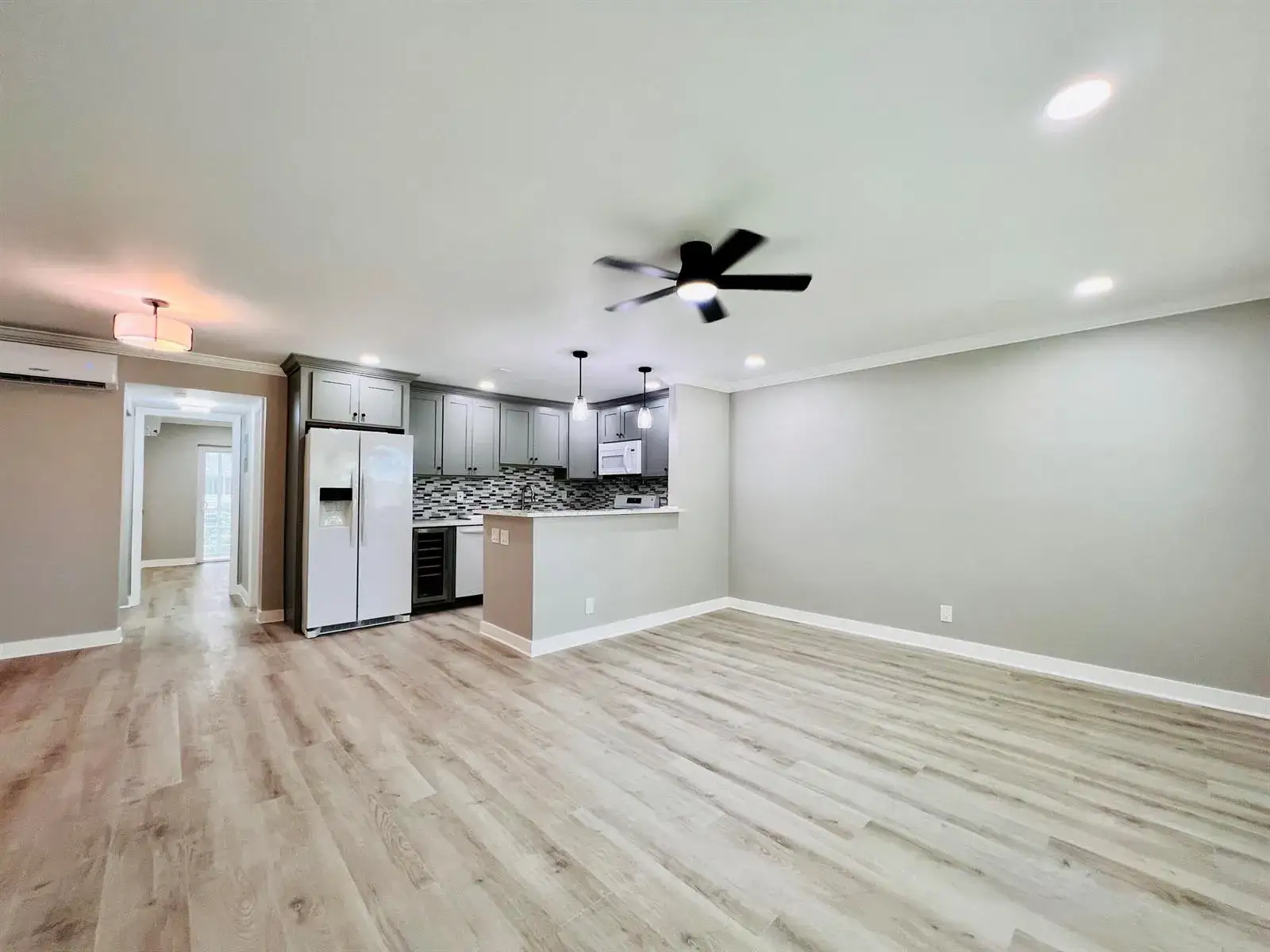 1 bedroom 1 bath Residential for sale at 15 Bedford A, West Palm Beach FL 33417