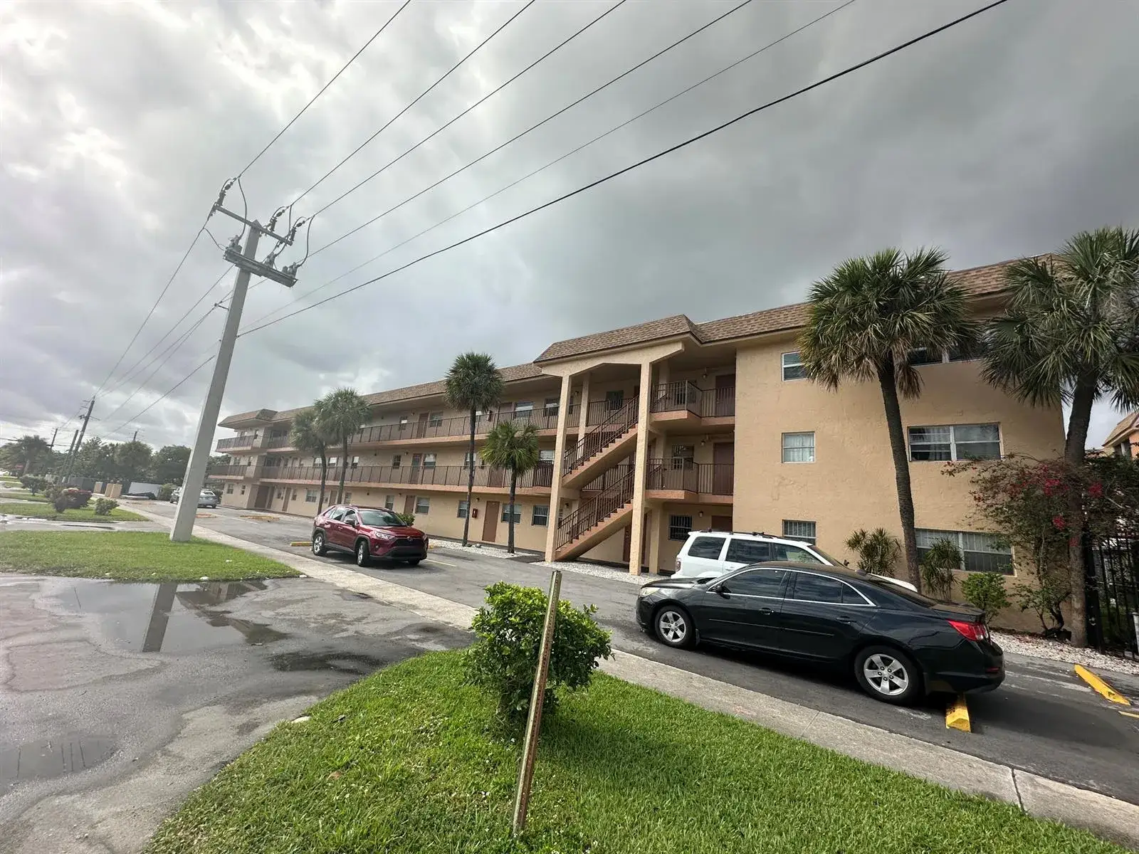 1 bedroom 1 bath Residential for sale at 4191 NW 26th Street # 371, Lauderhill FL 33313