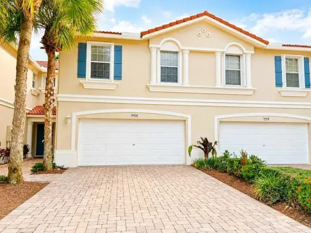 3 bedroom 2 bath Residential for sale at 4406 NE Windmill Palm Way, FL 33463