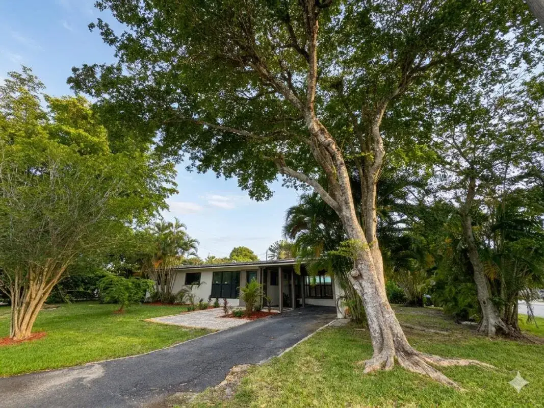 3 bedroom 2 bath Residential for sale at 2513 NW 8th Avenue, Fort Lauderdale FL 33311