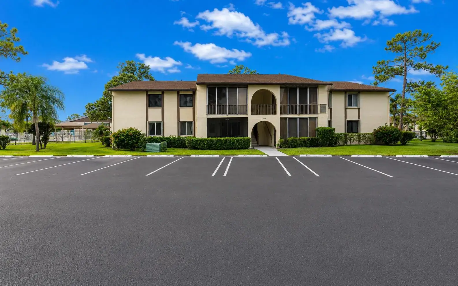 2 bedroom 2 bath Residential for sale at 303 Knotty Pine Circle # 1, FL 33463