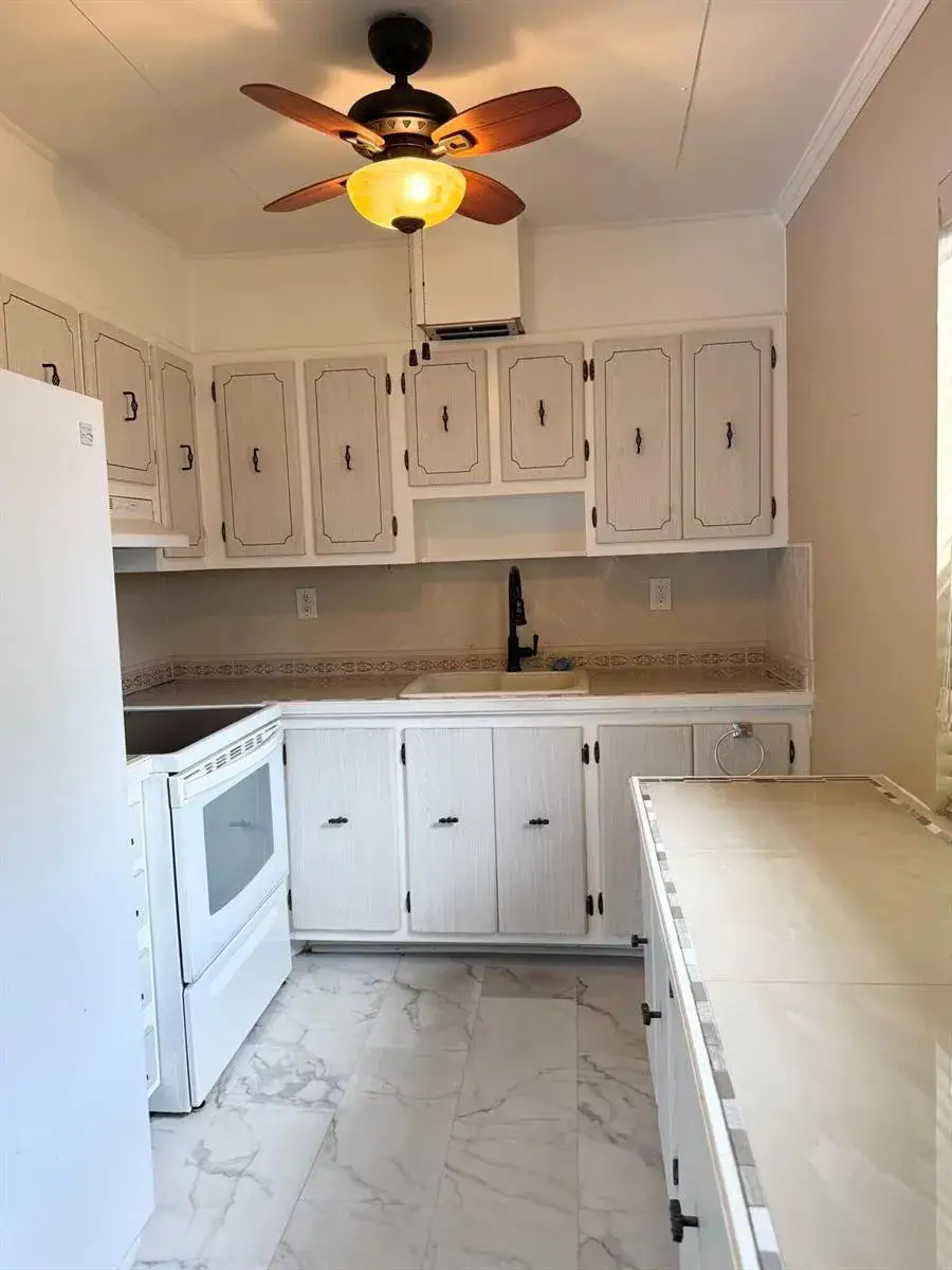 2 bedroom 2 bath Residential for sale at 814 Burgundy Q, Delray Beach FL 33484