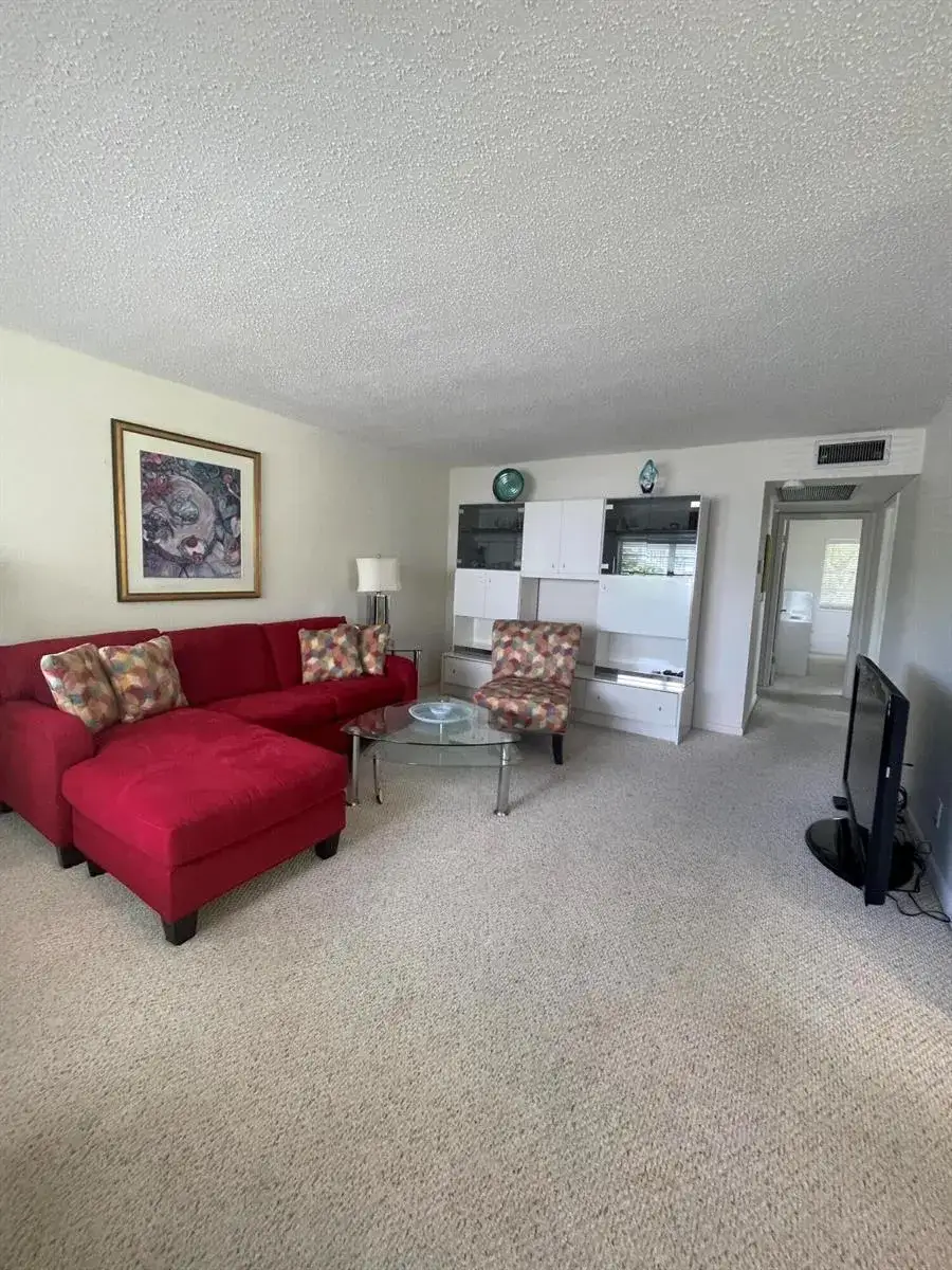 40 Keswick B # 40, Deerfield Beach FL 33442