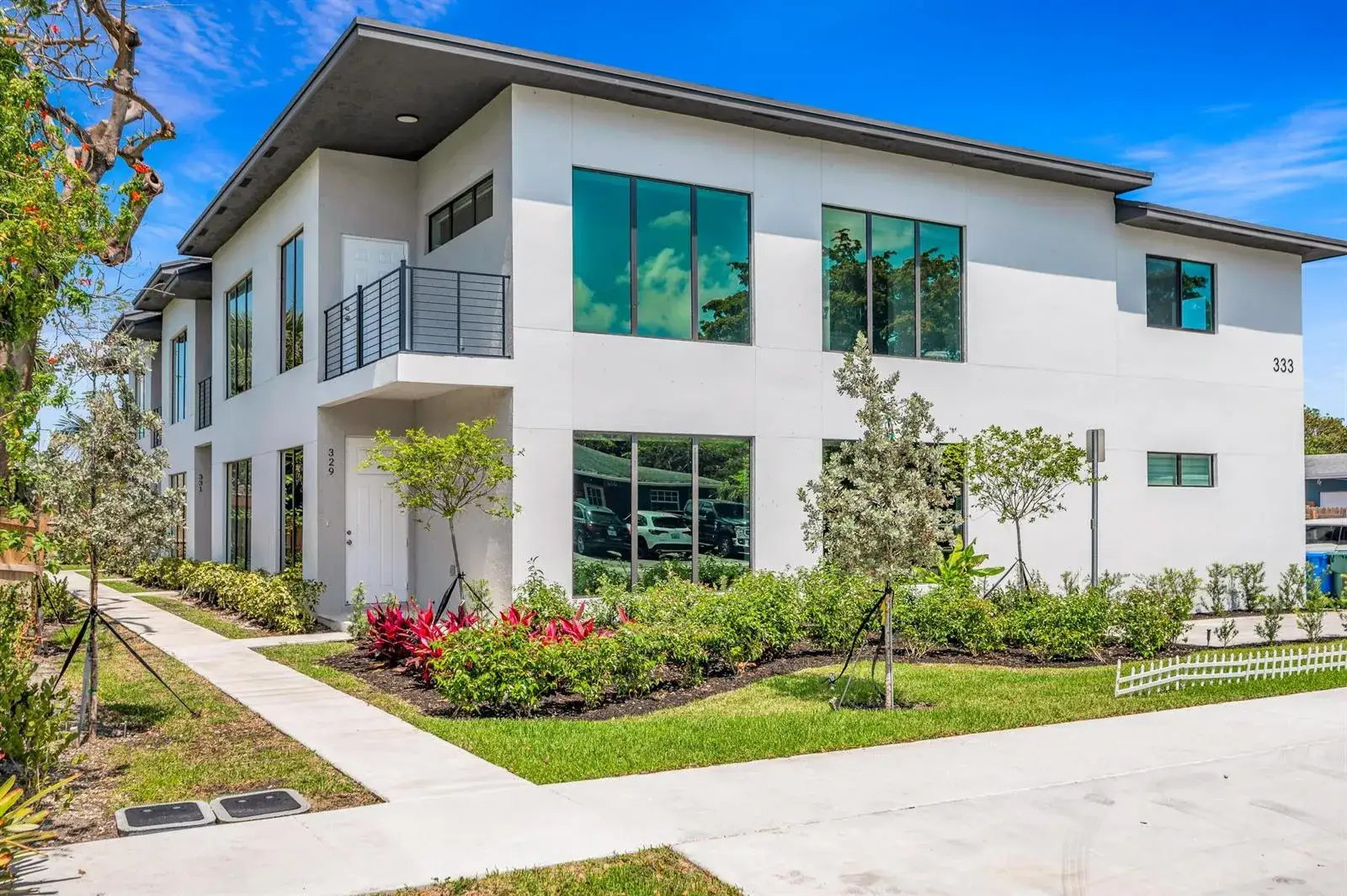 3 bedroom 2 bath Residential Lease for rent at 333 NW 41st Street # 337, Oakland Park FL 33309