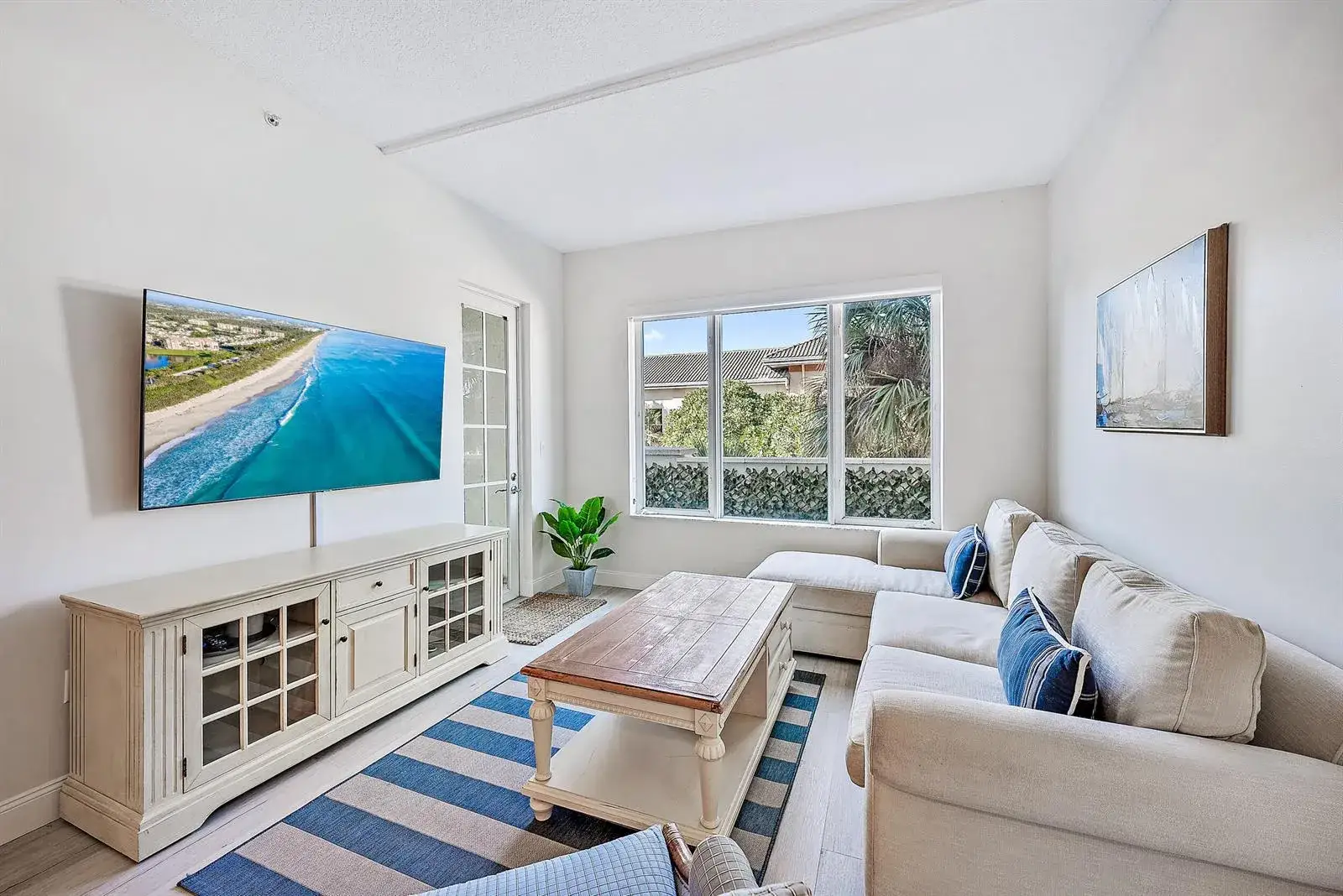 2 bedroom 2 bath Residential Lease for rent at 1203 Town Center Drive # 201, Jupiter FL 33458