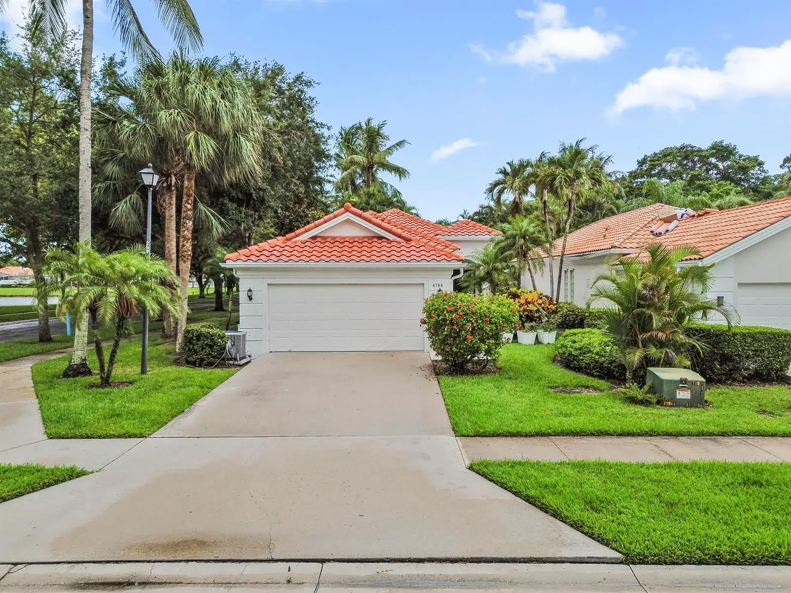 3 bedroom 2 bath Residential for sale at 4766 Valencia Drive, Delray Beach FL 33445