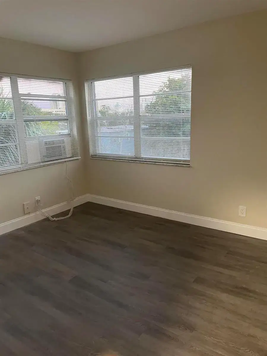 2 bedroom 1 bath Residential Lease for rent at 710 7th Street # 3, West Palm Beach FL 33401