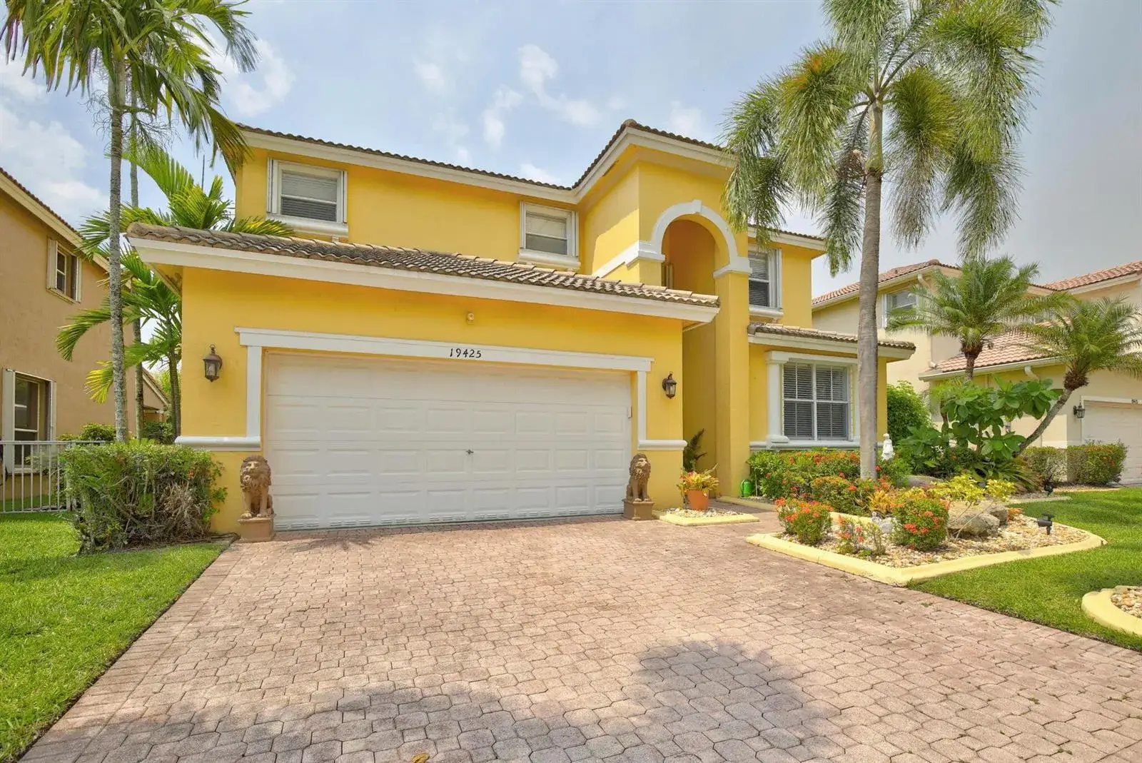 4 bedroom 3 bath Residential for sale at 19425 SW 15th Street, Pembroke Pines FL 33029