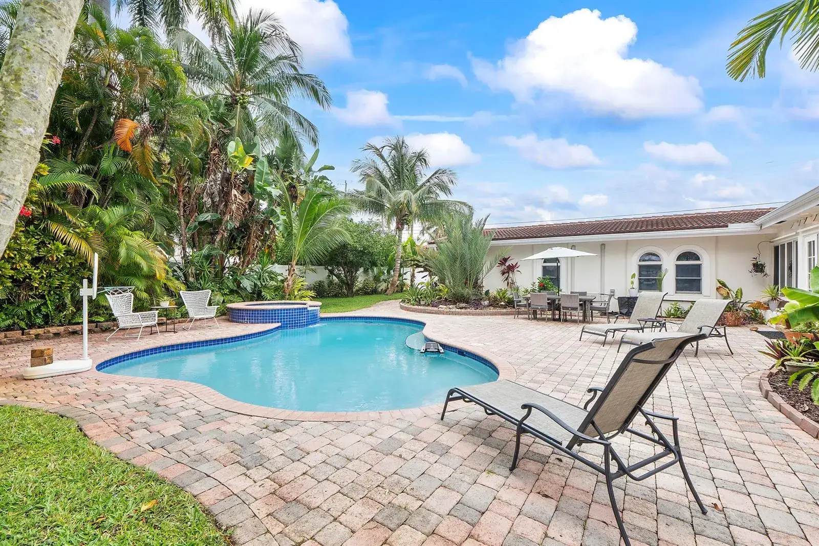 3 bedroom 3 bath Residential for sale at 2501 NE 26th Terrace, Fort Lauderdale FL 33305