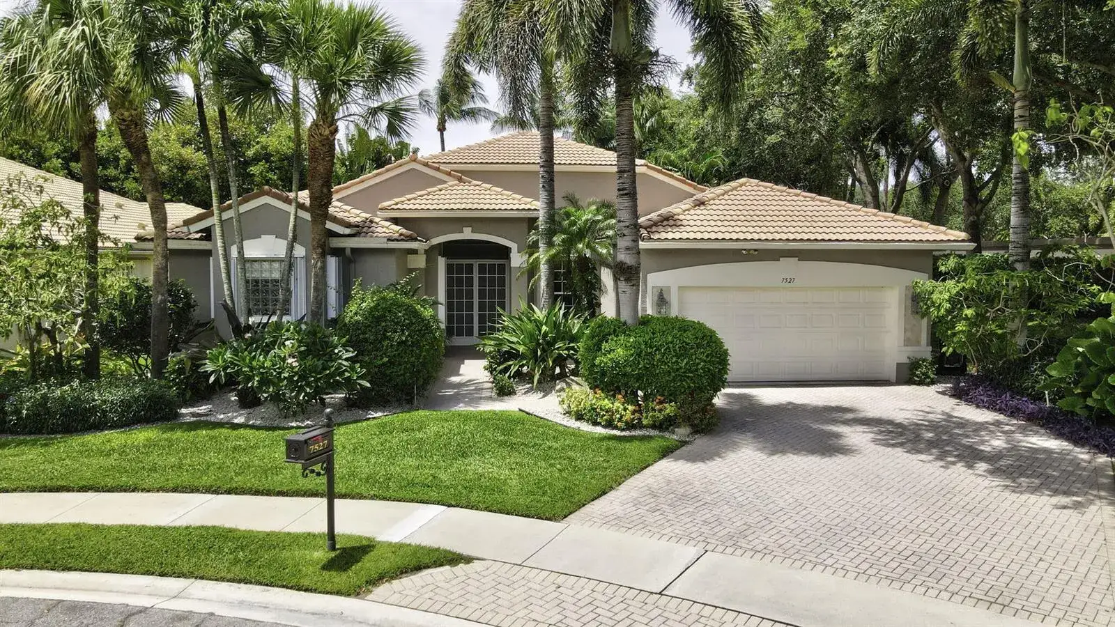3 bedroom 2 bath Residential for sale at 7527 Monticello Way, Boynton Beach FL 33437