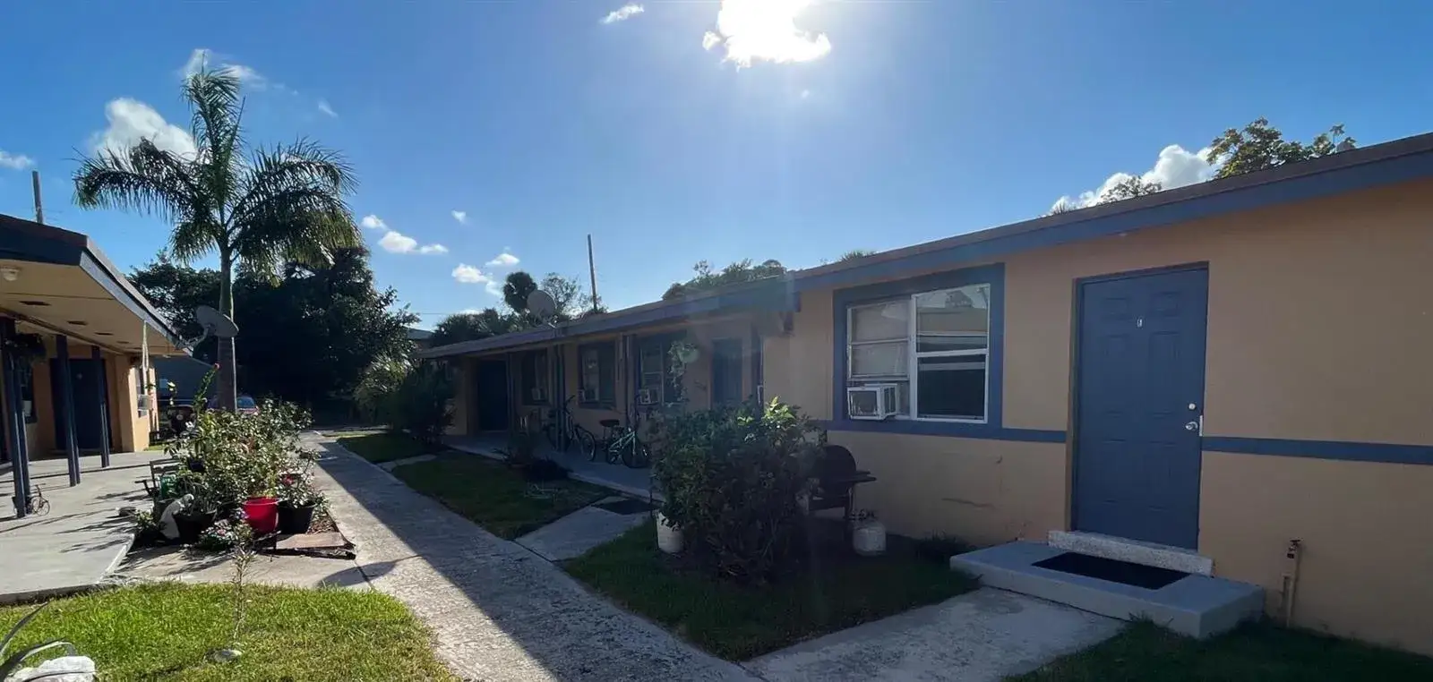 2 bedroom 1 bath Residential Lease for rent at 908 5th Street # D, West Palm Beach FL 33401