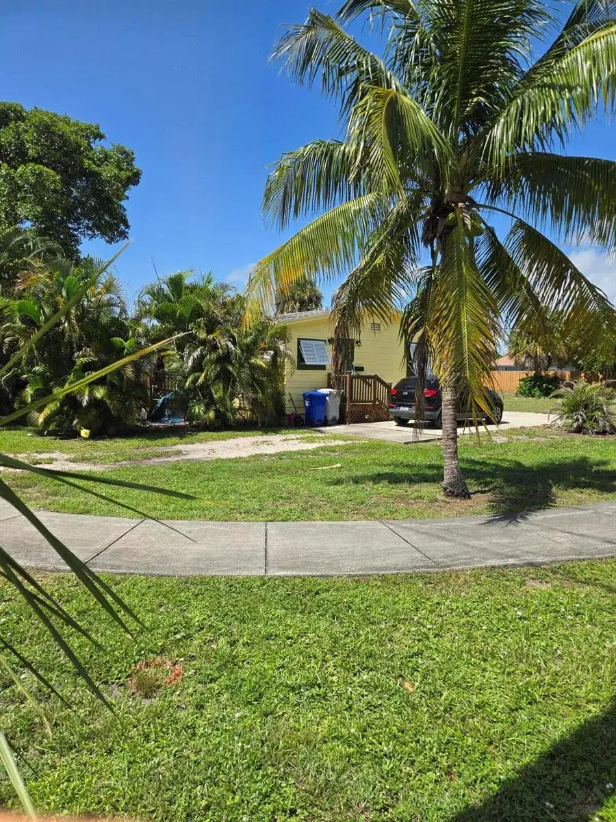3 bedroom 1 bath Residential for sale at 239 NE 18th Avenue, Pompano Beach FL 33060