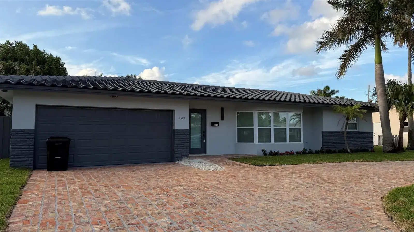 3 bedroom 3 bath Residential for sale at 2521 NE 45th Street, Lighthouse Point FL 33064