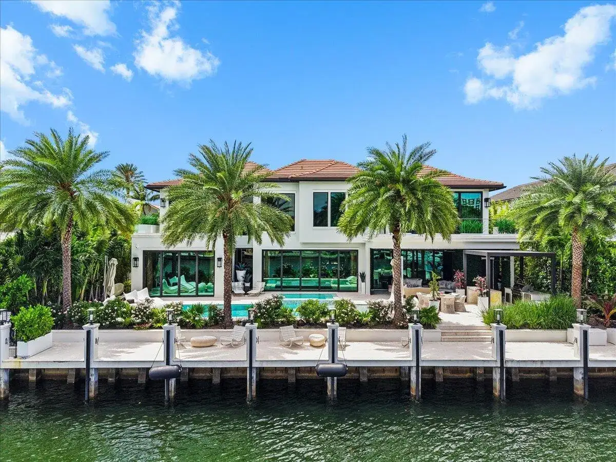 7 bedroom 7 bath Residential for sale at 70 Isla Bahia Drive, Fort Lauderdale FL 33316